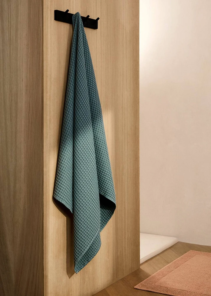 Washed cotton waffle bath towel