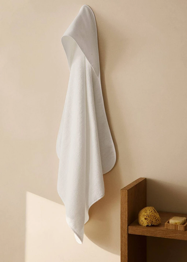 Embroidered children’s bath towel with hood