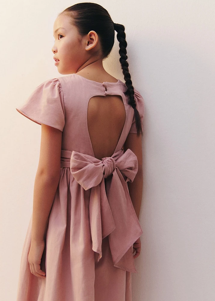 Linen dress with back opening