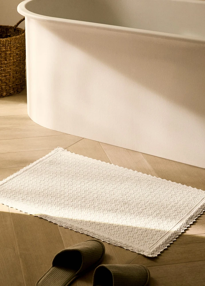 Lace bathroom rug