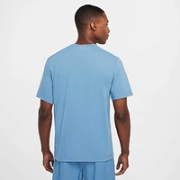Nike Primary Men's Dri-FIT Short-Sleeve Versatile Top