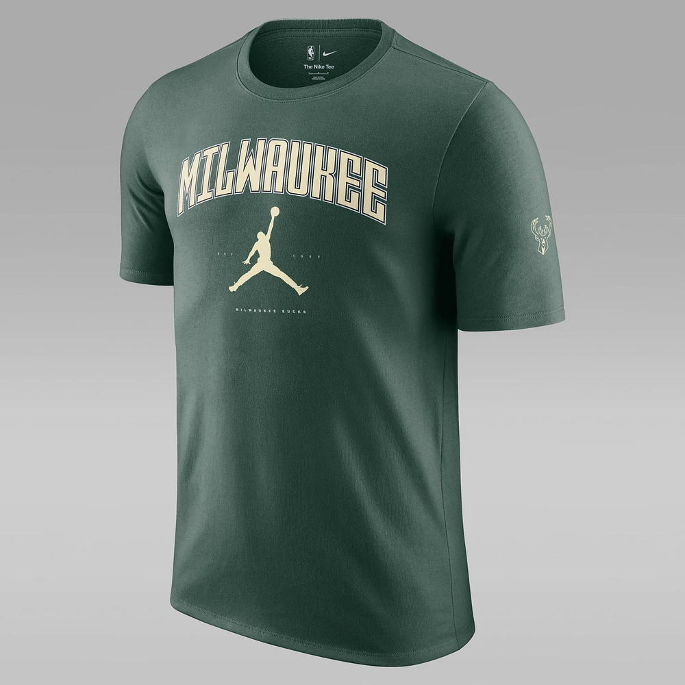 Milwaukee Bucks Essential Men's Jordan NBA T-Shirt