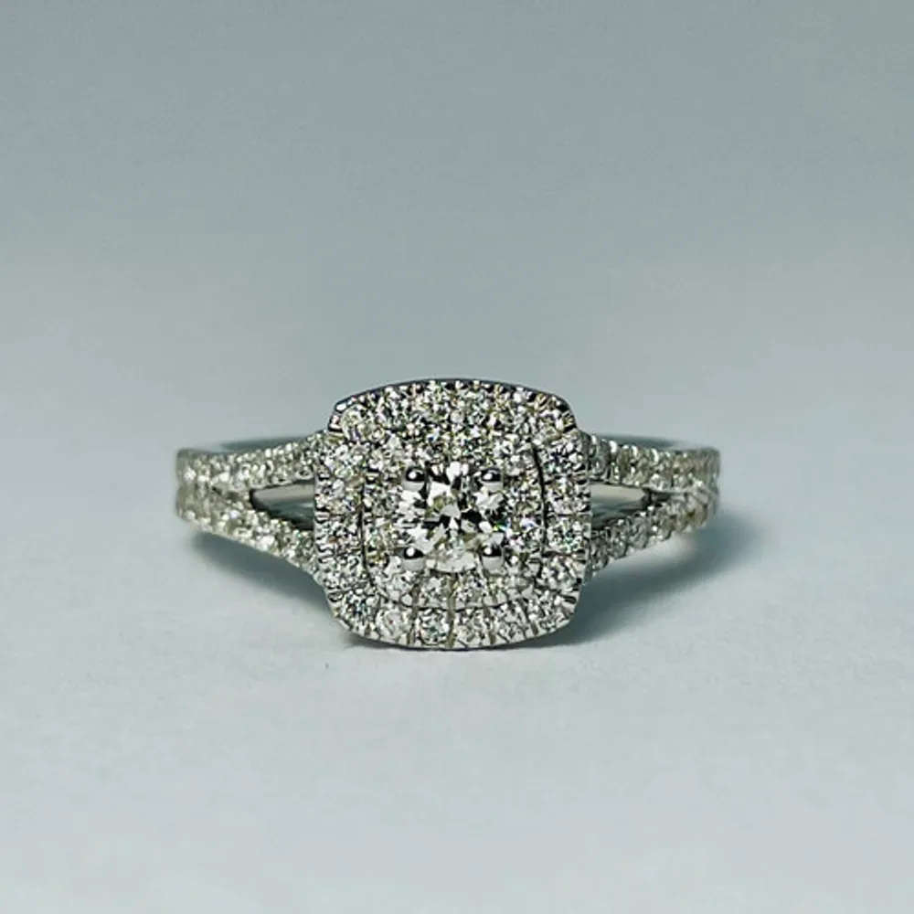 10kt White Gold 1.00ctw Diamond Engagement Ring Set