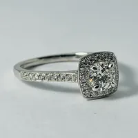 18kt White Gold Diamond Halo Engagement Ring