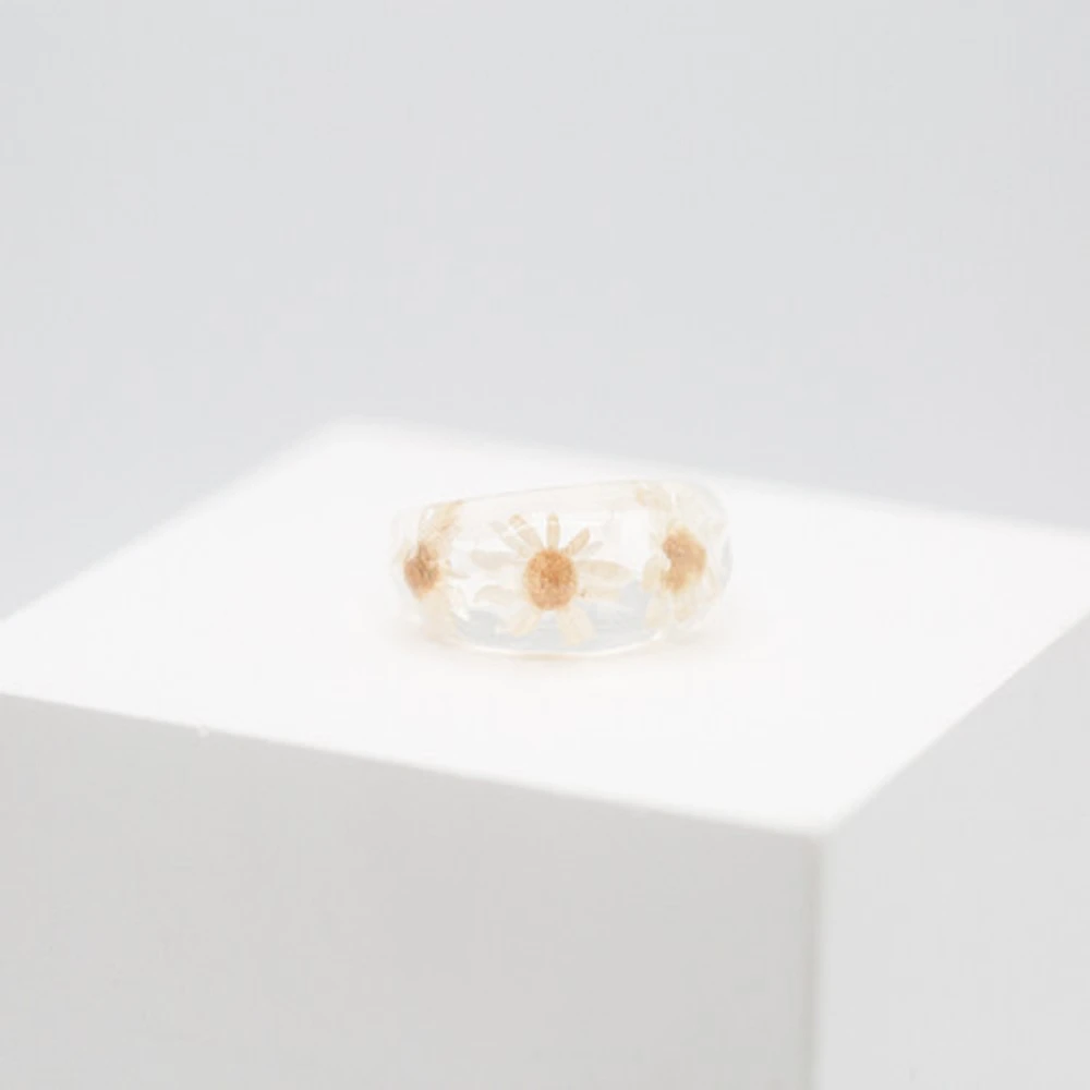 Dried Flower Resin Ring (White)