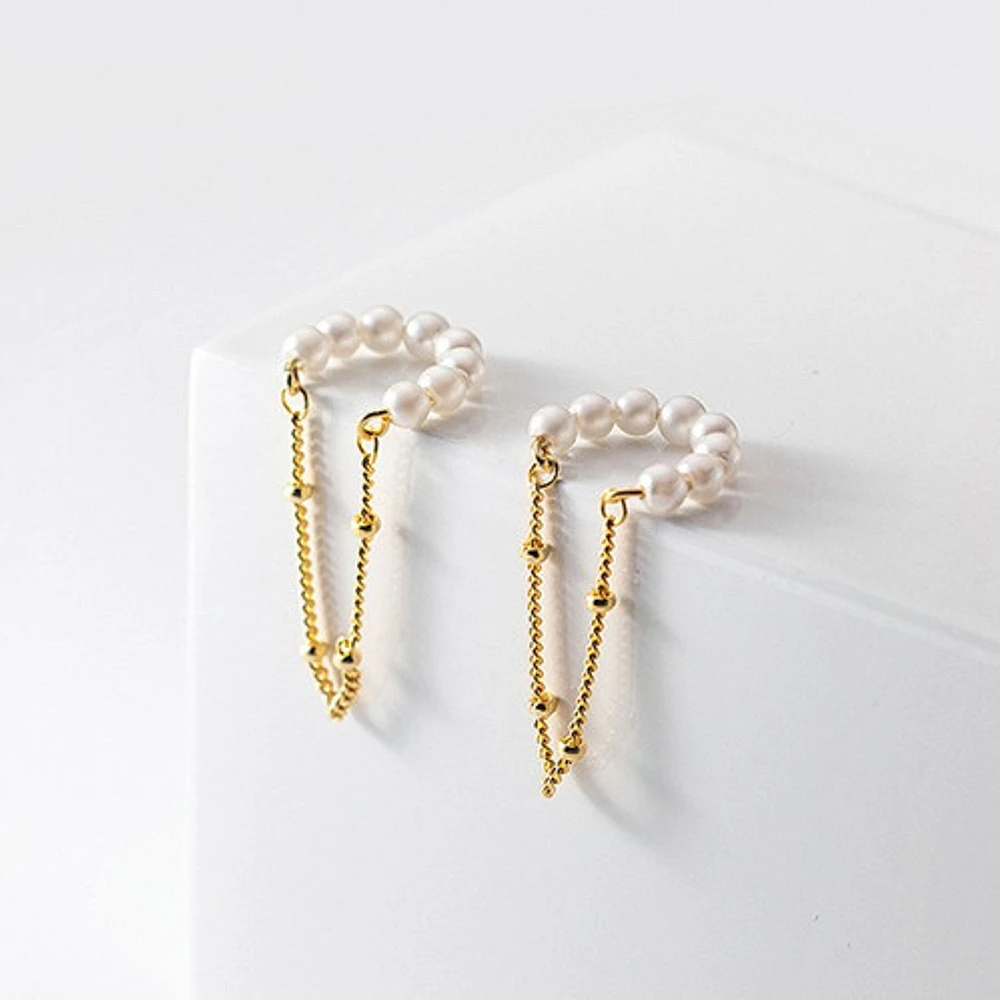 Dangling Pearl Cuff