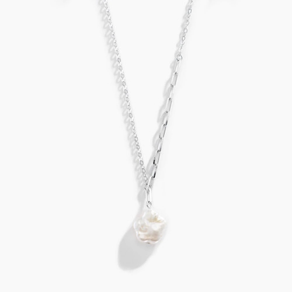 White Gold Floral Pearl Necklace