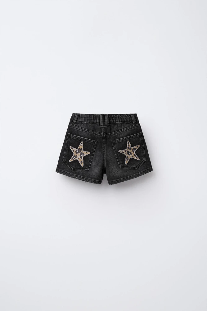 SHORT EN DENIM AVEC PIÈCES ÉTOILES ANIMAL PRINT