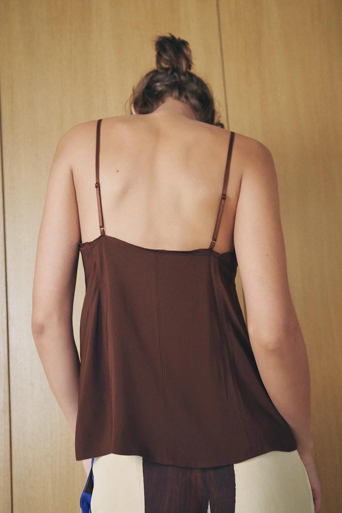 V-NECK TOP