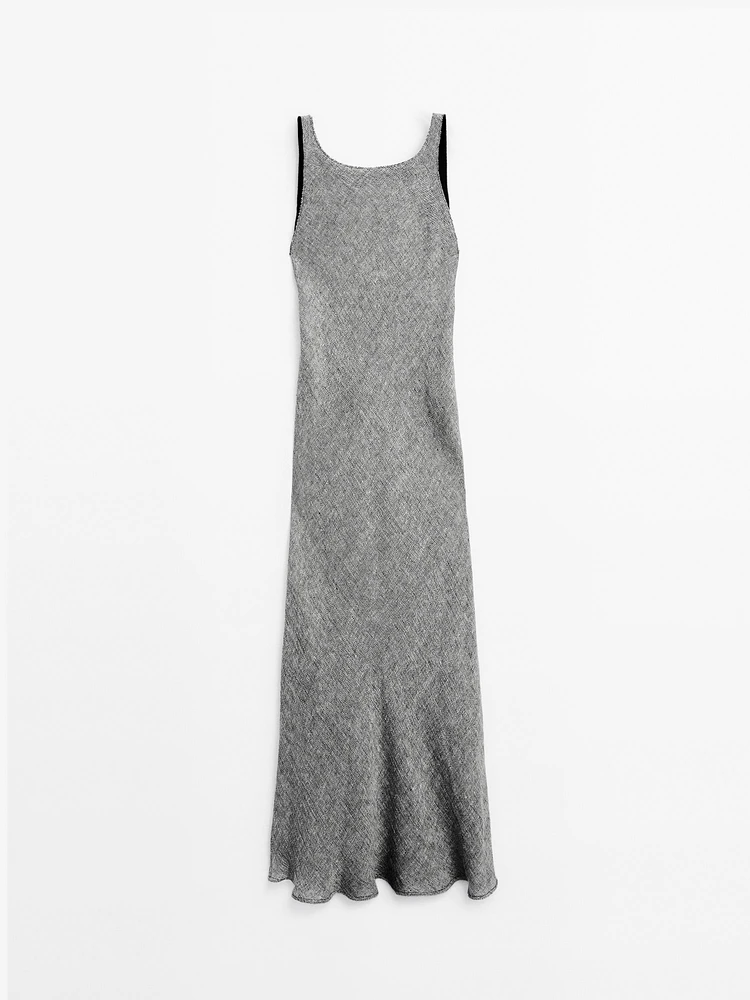 Linen fluid sleeveless dress