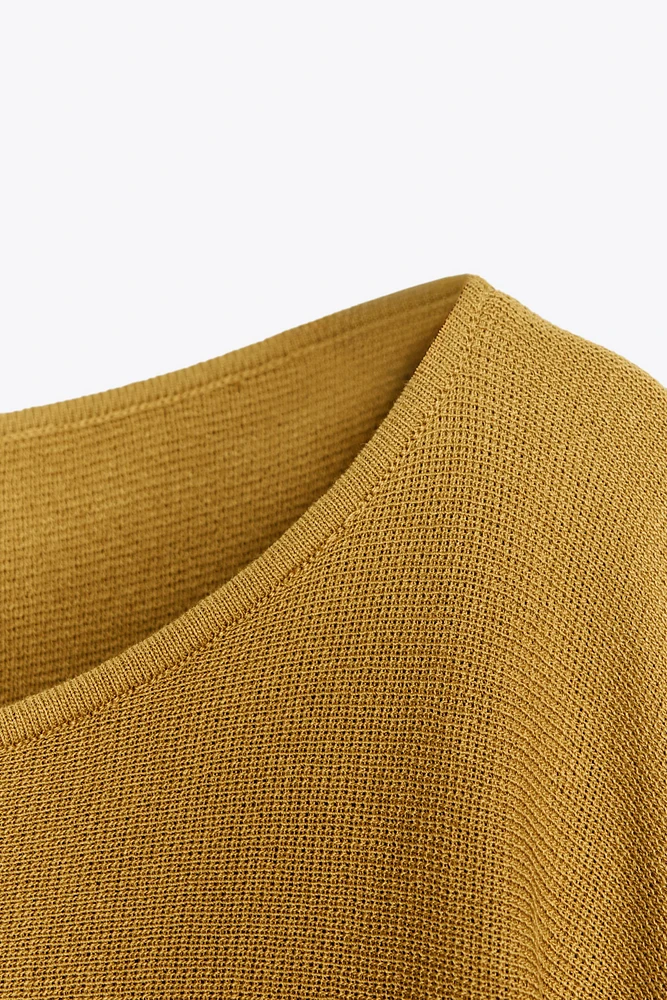 LAYERED KNIT TOP