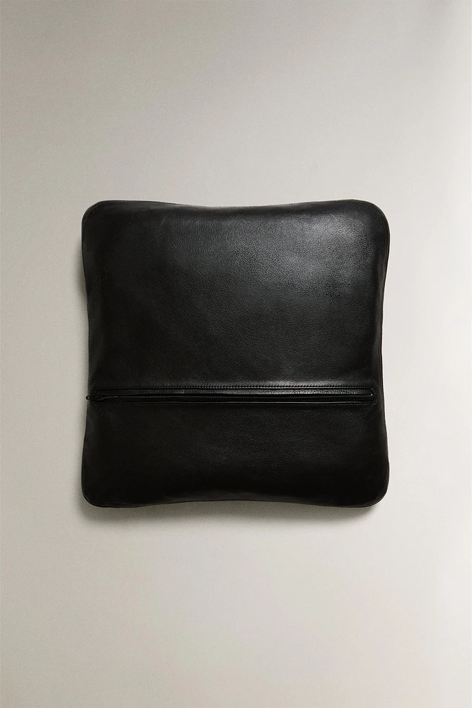 COUSSIN CUIR CHAISE