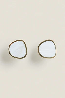 SET OF IRREGULAR MOTHER-OF-PEARL KNOBS (SET OF 2)