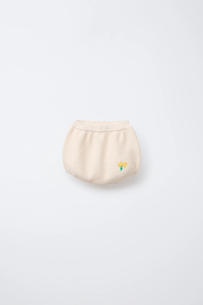 EMBROIDERED FLORAL LINKS KNIT BLOOMER