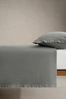 CHILDREN'S BEDSPREAD WITH RUFFLES