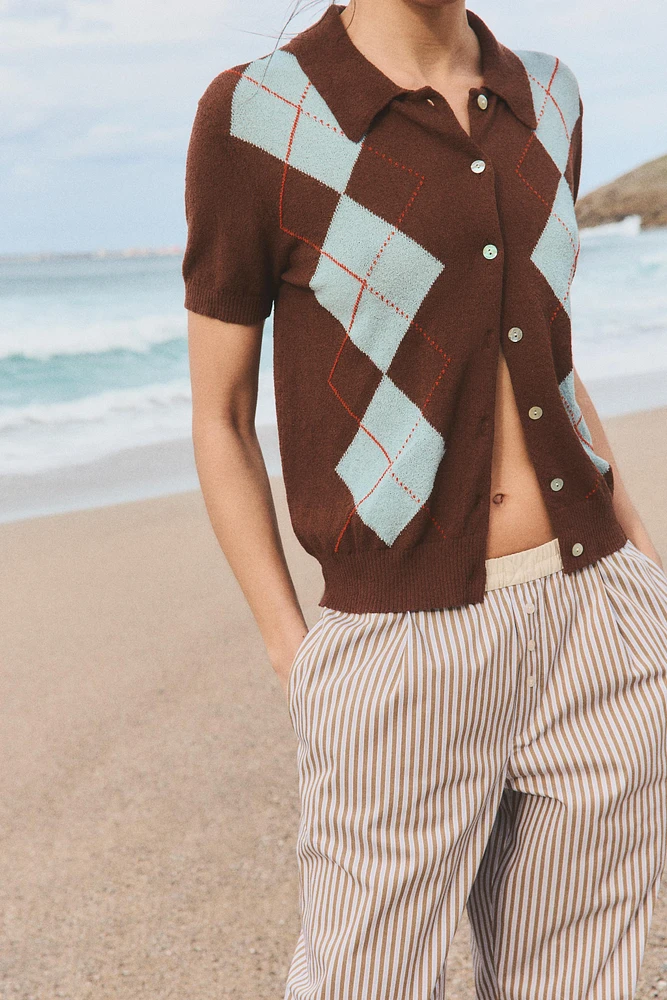 DIAMOND KNIT POLO TOP