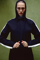 PANTALON EN MAILLE À BANDE LATÉRALE