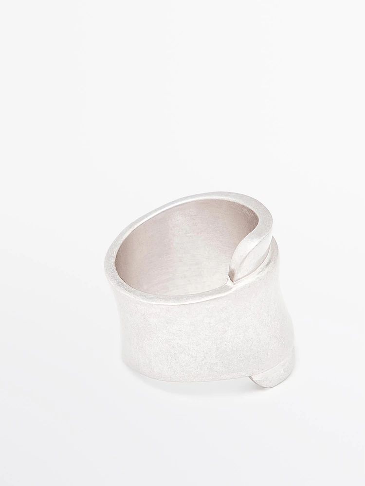 Almond ring