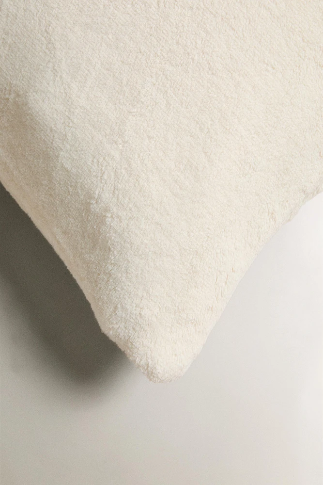 HOUSSE DE COUSSIN FAUSSE FOURRURE UNIE