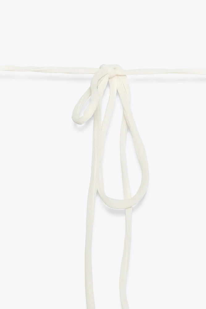 TEXTURED HALTER TOP