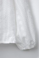 FLORAL EMBROIDERED BLOUSE