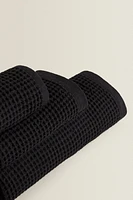 WAFFLE-KNIT COTTON BATH TOWEL