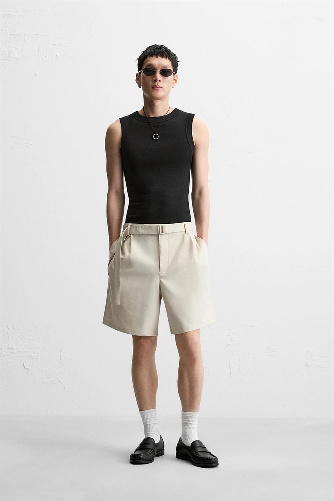 PLEATED BERMUDA SHORTS WITH BELT