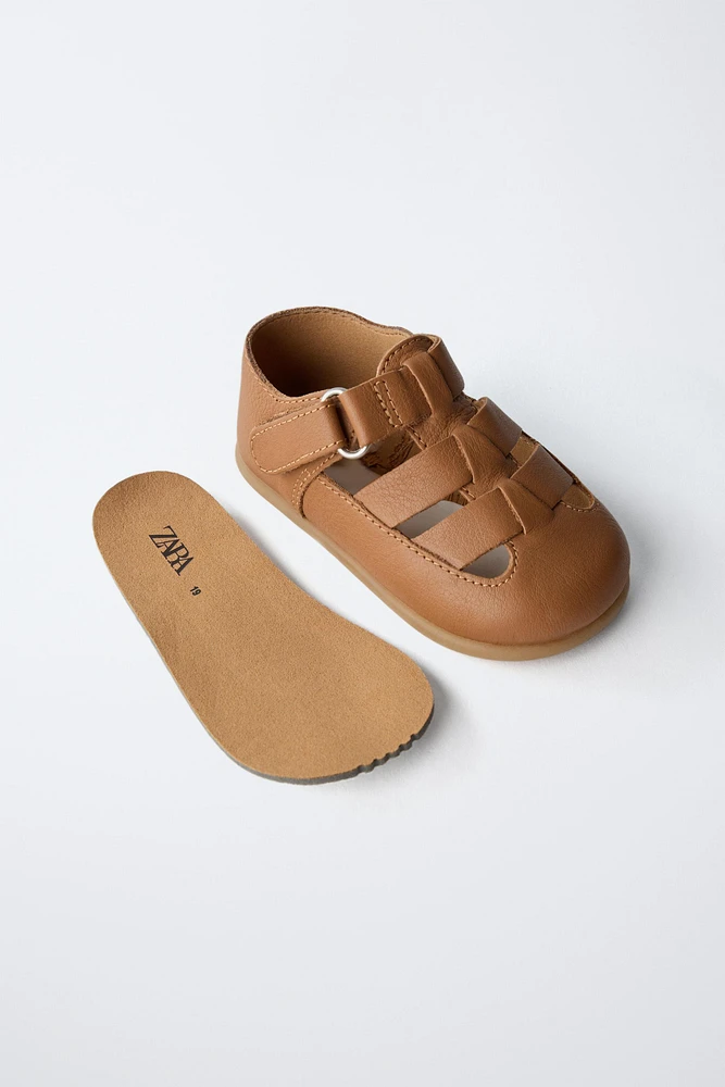 SANDALES STYLE PLAGE BAREFOOT EN CUIR