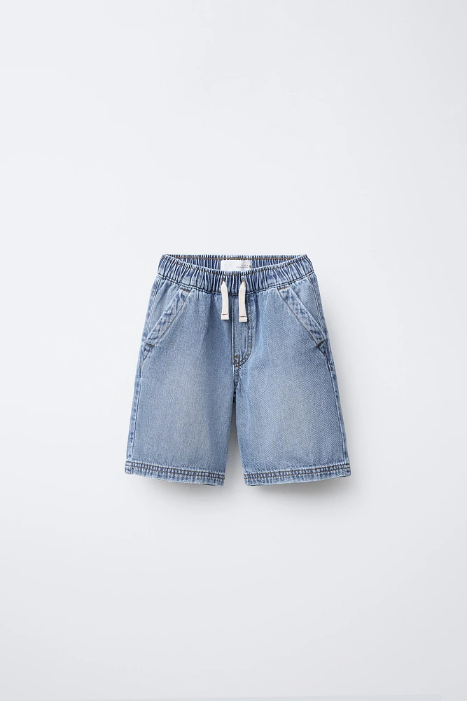 BERMUDA EN JEAN AMPLE