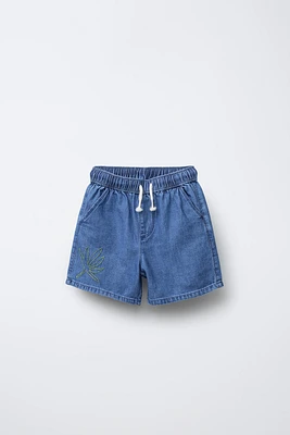 EMBROIDERED PALM TREE DENIM SHORTS