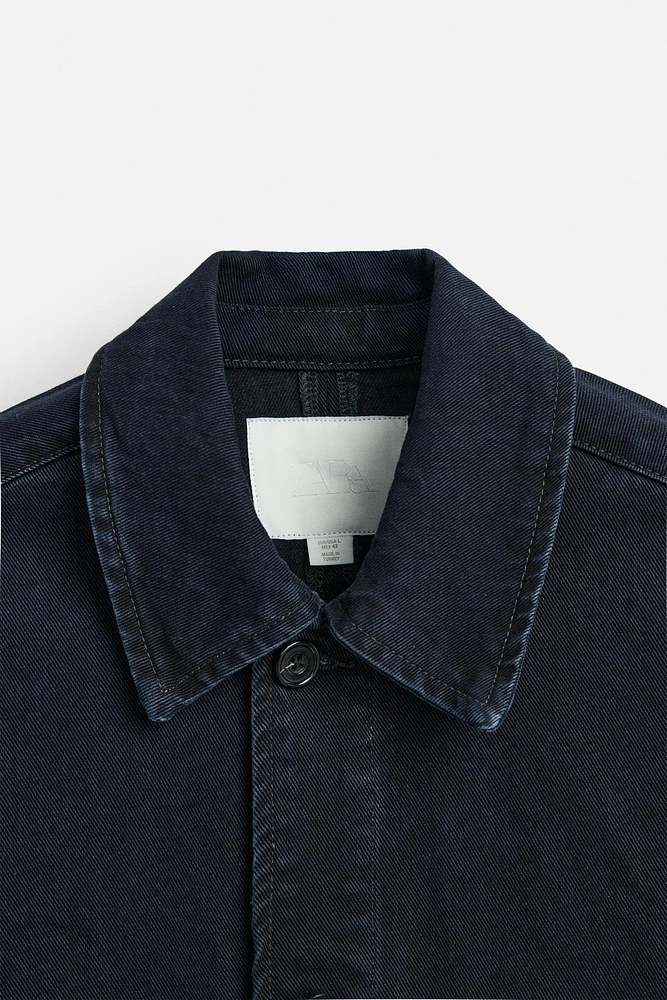 VESTE EN JEAN COUPE CARRÉE