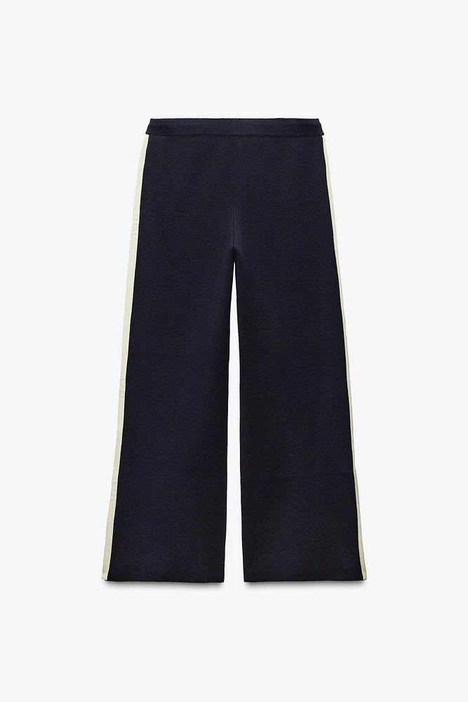 PANTALON EN MAILLE À BANDE LATÉRALE