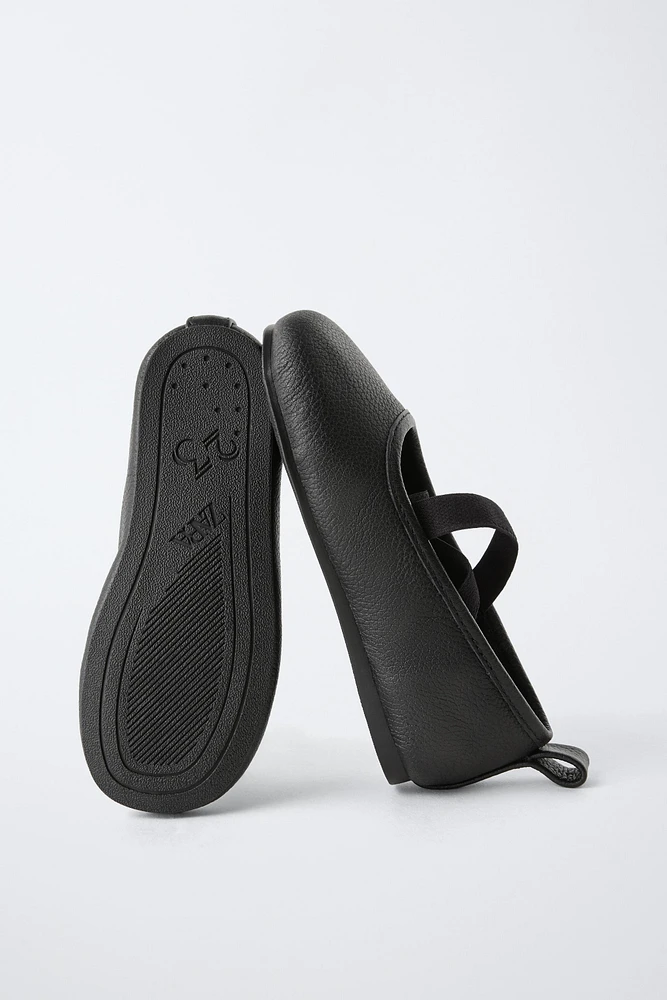 BALLERINES EN CUIR