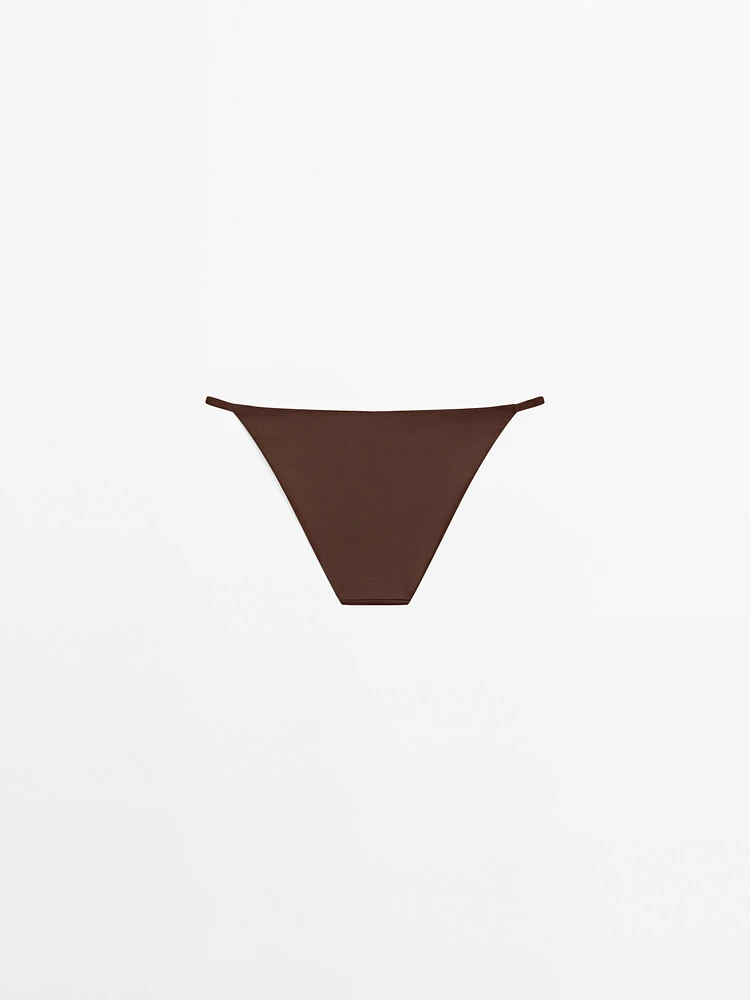 Bas de bikini fine lanière