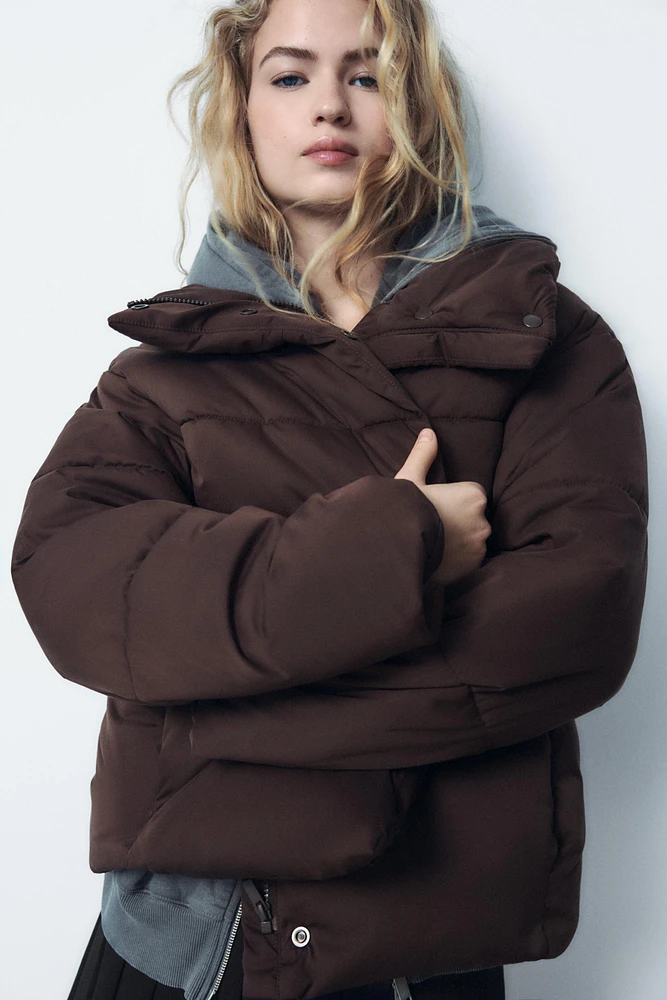 ANORAK REMBOURRÉ ET COURT IMPERMÉABLE COUPE VENT