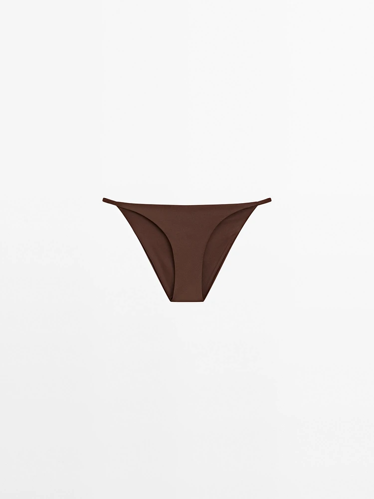 Bas de bikini fine lanière