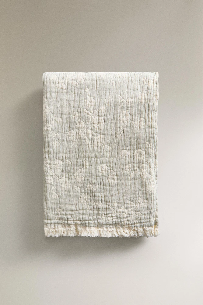 FLORAL JACQUARD BLANKET