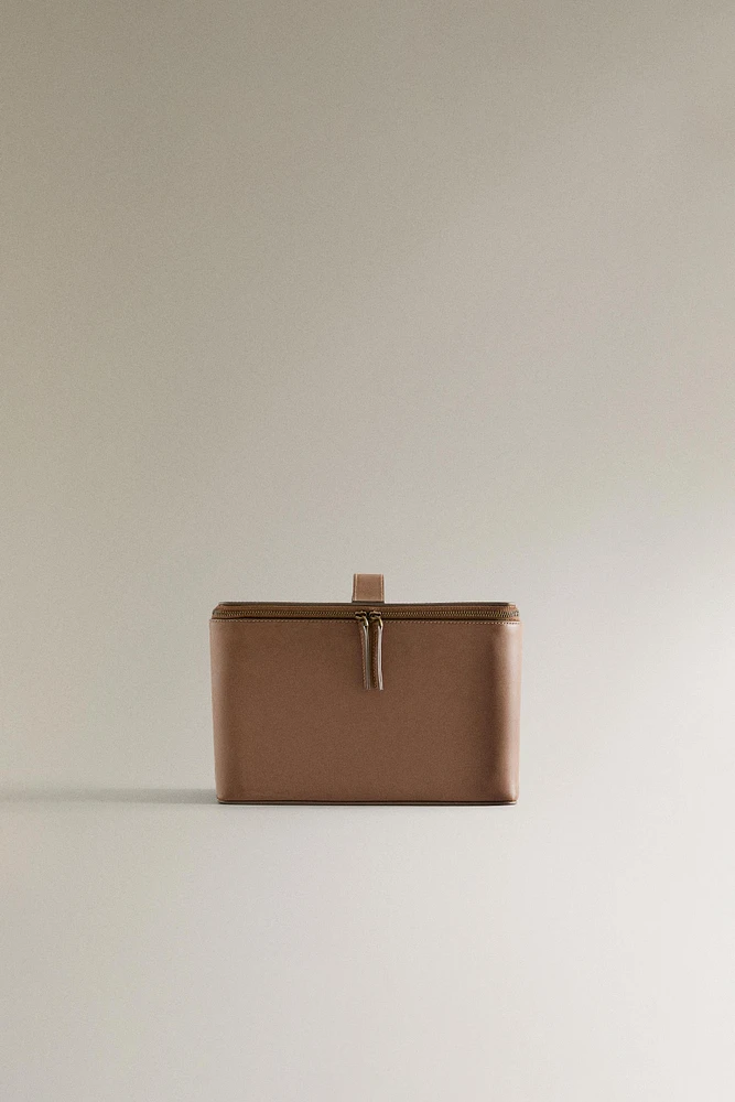 LARGE LEATHER MAKEUP BAG
