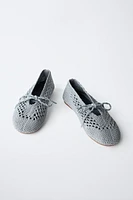 BALLERINES À LACETS EN CROCHET AVEC NŒUD
