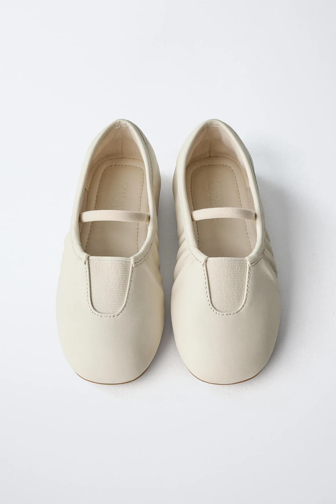 BALLERINES EN CUIR