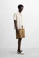 CHEMISE AVEC STRUCTURE À CARREAUX