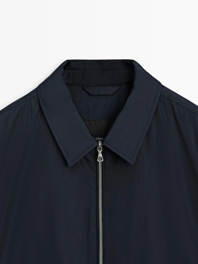 Lightweight zip-up jacket