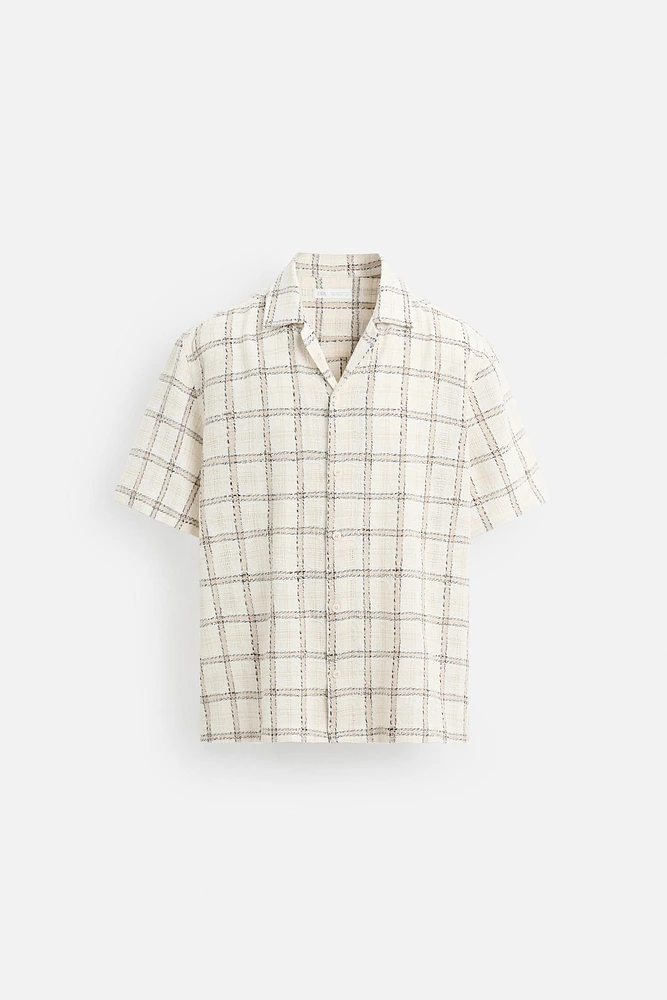 CHEMISE AVEC STRUCTURE À CARREAUX