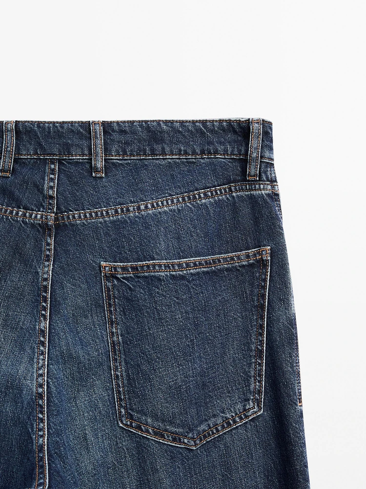 Wide-leg jeans