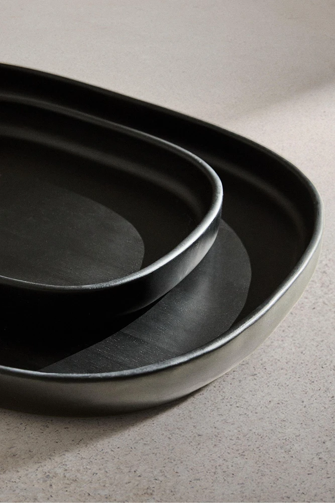 TRAY 02