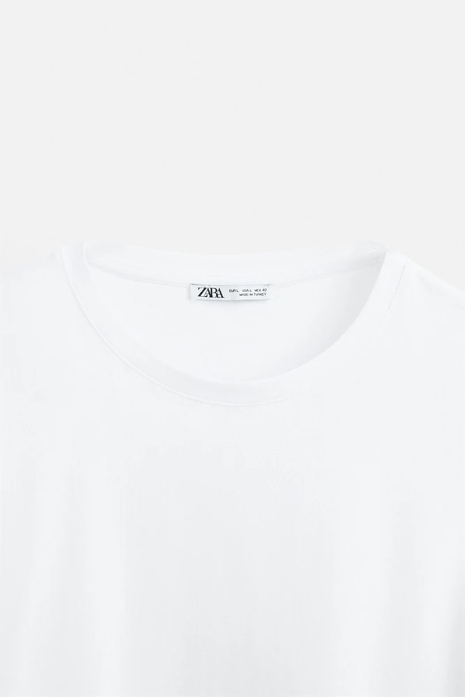 BASIC SLIM FIT T-SHIRT