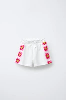 CROCHET SIDE STRIPE SHORTS
