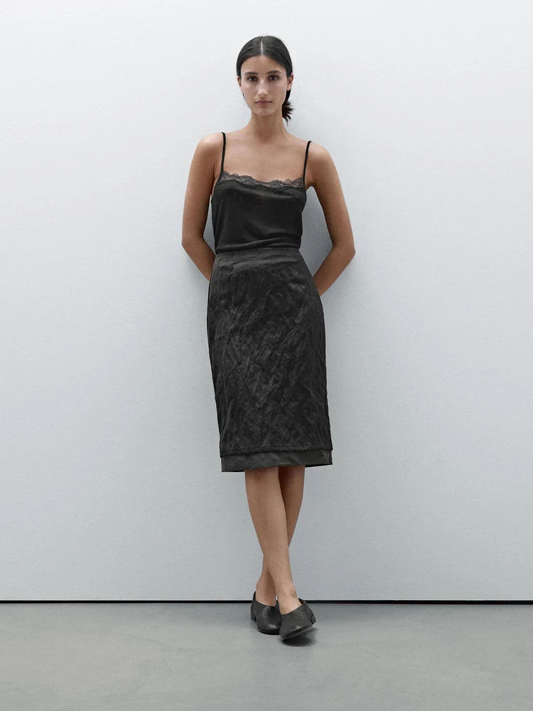 Textured double fabric skirt