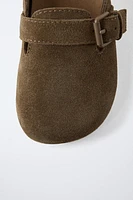 LEATHER BUCKLE CLOGS