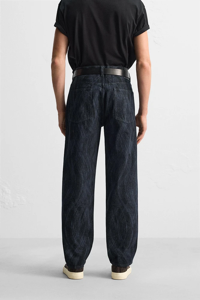 JEAN STRAIGHT FIT ESTAMPADO